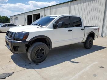  Salvage Nissan Titan