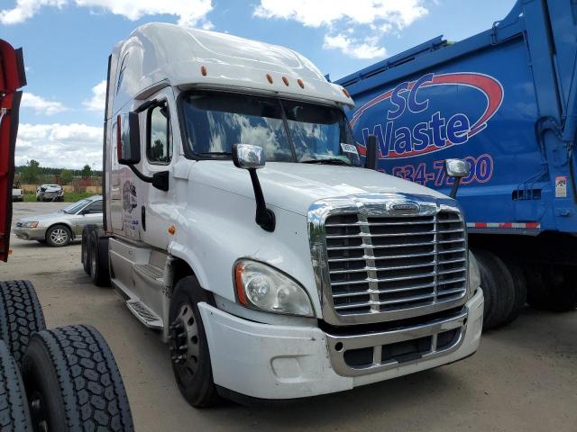  Salvage Freightliner Cascadia 1