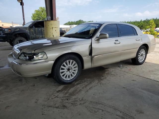  Salvage Lincoln Towncar