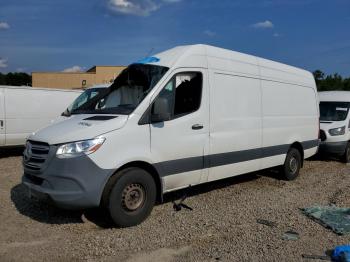  Salvage Mercedes-Benz Sprinter