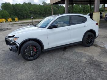  Salvage Alfa Romeo Stelvio