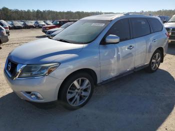  Salvage Nissan Pathfinder