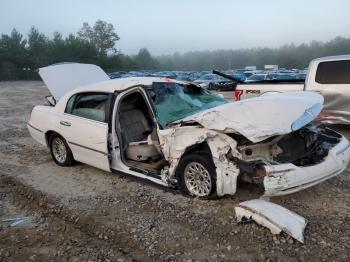  Salvage Lincoln Towncar