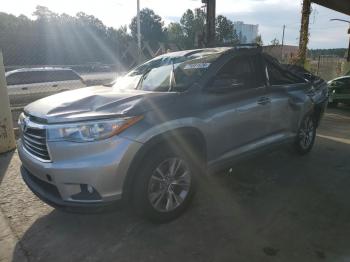  Salvage Toyota Highlander