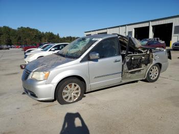  Salvage Chrysler Minivan