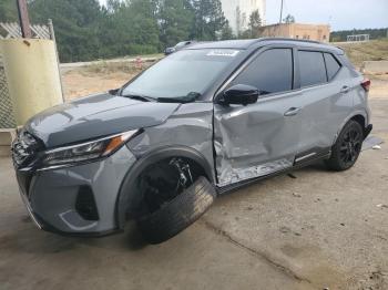  Salvage Nissan Kicks