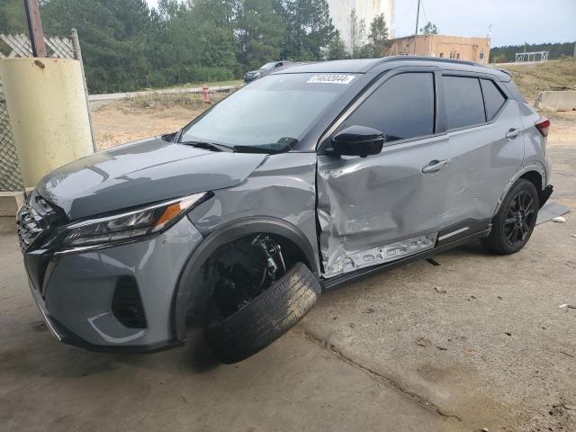  Salvage Nissan Kicks