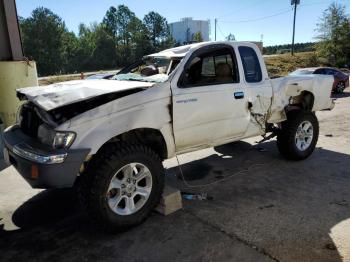  Salvage Toyota Tacoma