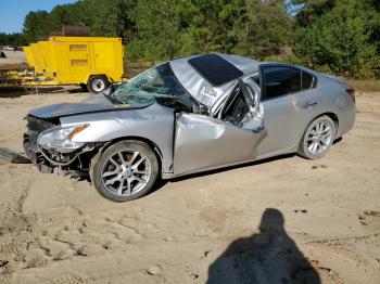  Salvage Nissan Maxima