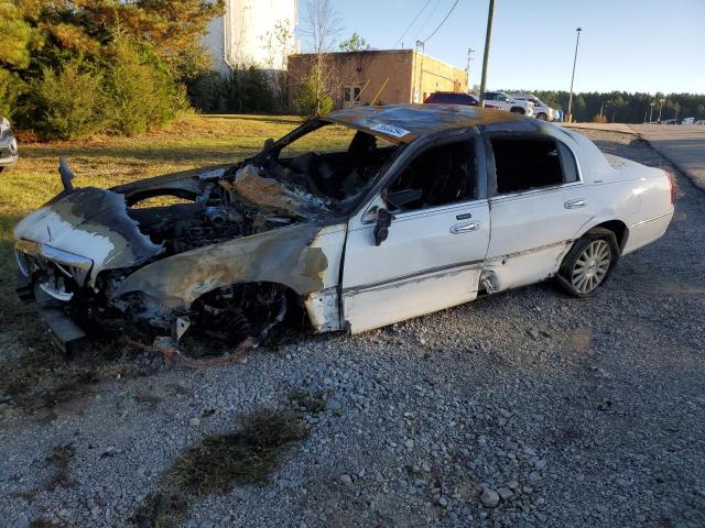  Salvage Lincoln Towncar