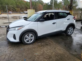  Salvage Nissan Kicks