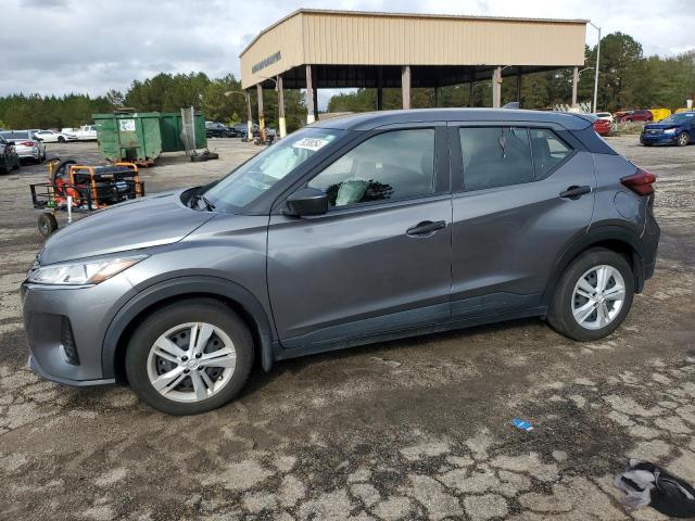  Salvage Nissan Kicks