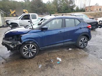  Salvage Nissan Kicks