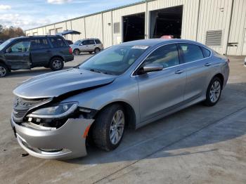  Salvage Chrysler 200