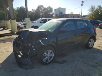  Salvage Nissan Kicks