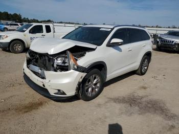  Salvage Toyota Highlander