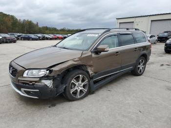  Salvage Volvo XC70