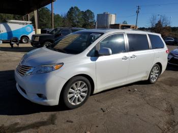  Salvage Toyota Sienna