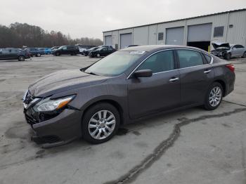  Salvage Nissan Altima