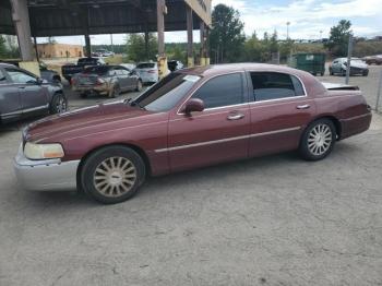  Salvage Lincoln Towncar