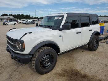  Salvage Ford Bronco