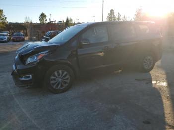  Salvage Kia Sedona