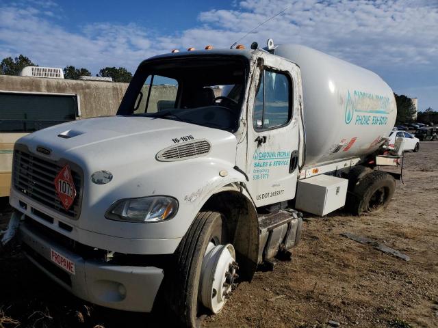  Salvage Freightliner M2 106 Med