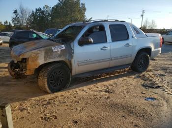  Salvage Chevrolet Avalanche