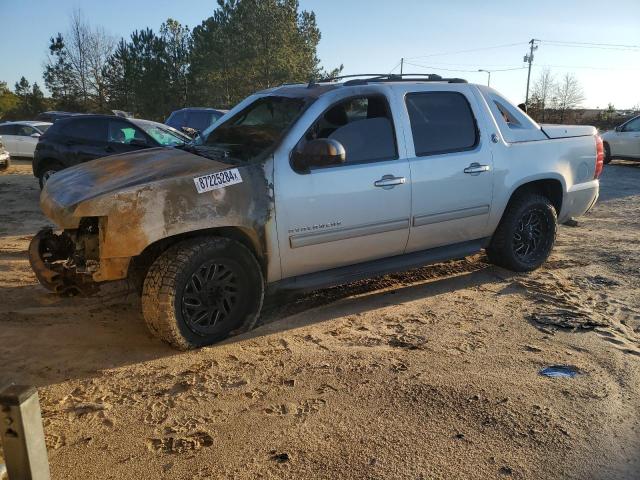  Salvage Chevrolet Avalanche