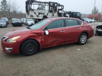  Salvage Nissan Altima