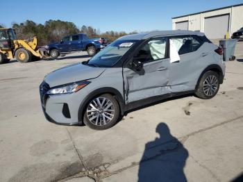  Salvage Nissan Kicks