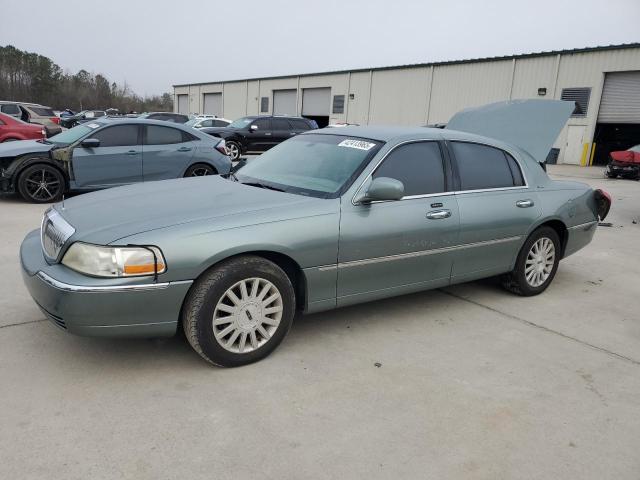  Salvage Lincoln Towncar