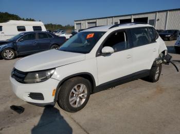  Salvage Volkswagen Tiguan