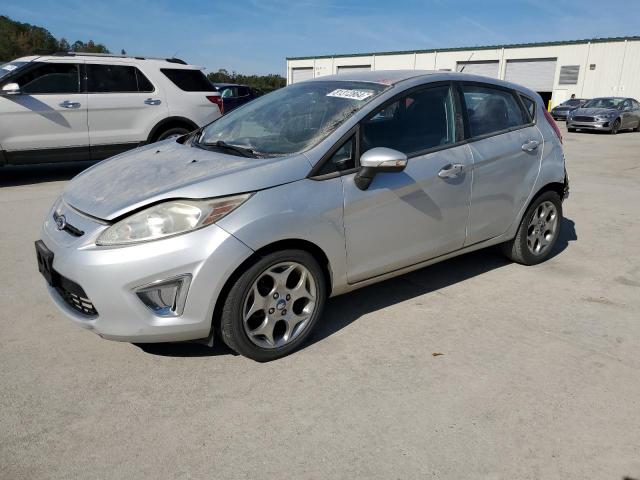  Salvage Ford Fiesta