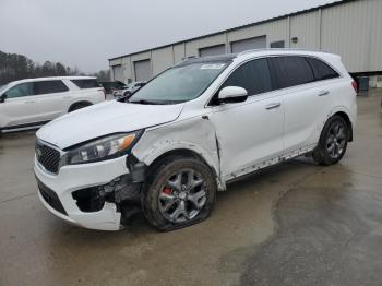  Salvage Kia Sorento