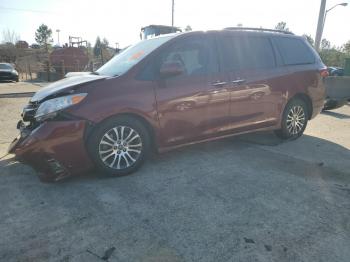  Salvage Toyota Sienna