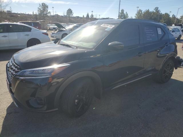  Salvage Nissan Kicks