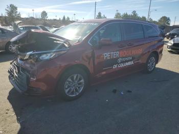  Salvage Toyota Sienna