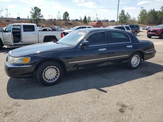  Salvage Lincoln Towncar