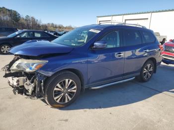  Salvage Nissan Pathfinder