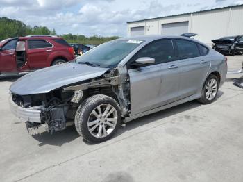  Salvage Chrysler 200