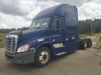  Salvage Freightliner Cascadia 1
