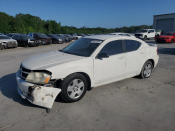  Salvage Dodge Avenger