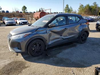  Salvage Nissan Kicks
