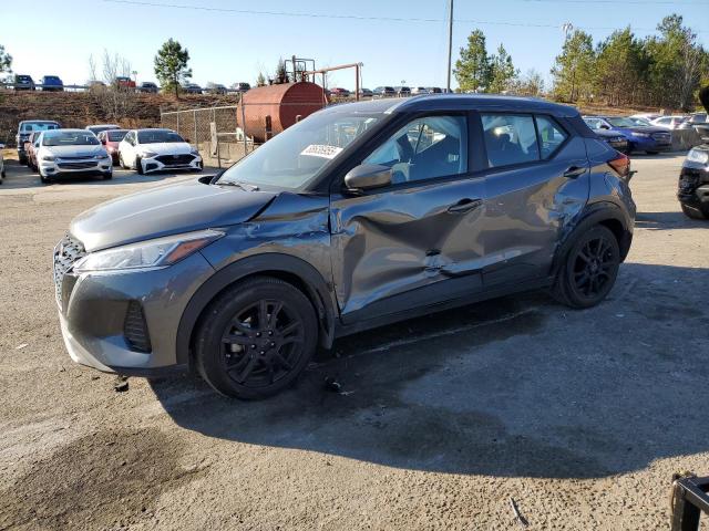 Salvage Nissan Kicks
