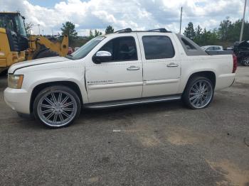  Salvage Chevrolet Avalanche