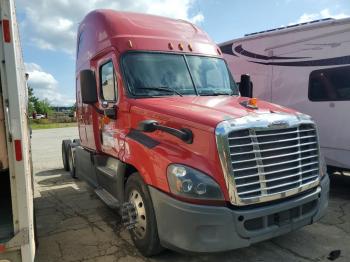  Salvage Freightliner Cascadia 1