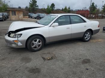  Salvage Lexus Es