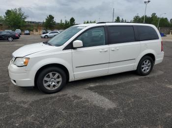  Salvage Chrysler Minivan