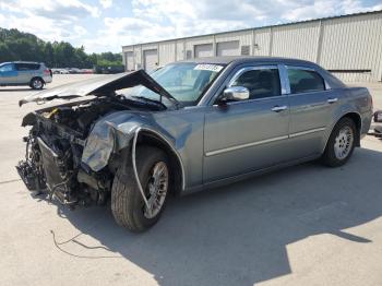  Salvage Chrysler 300